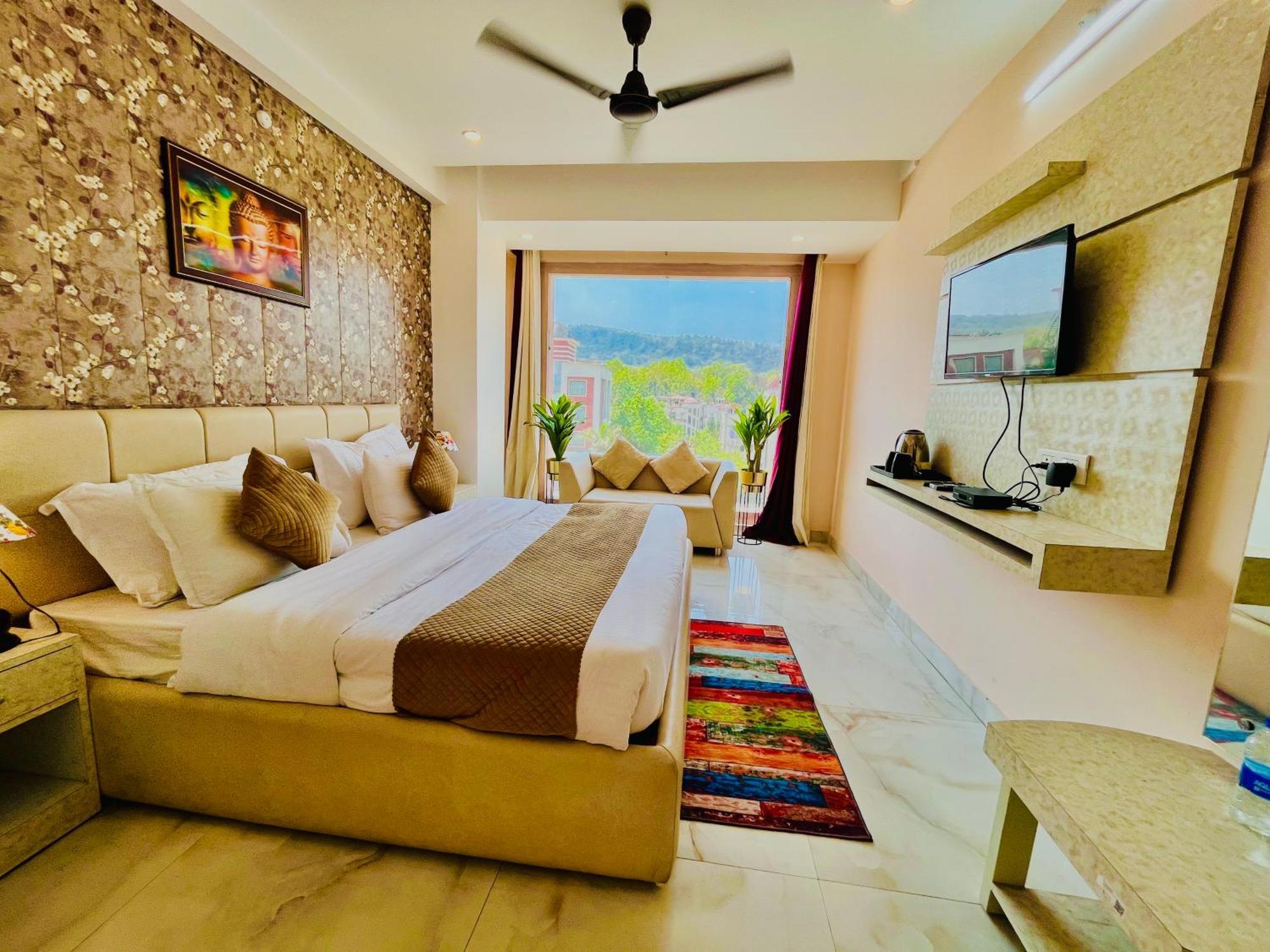 Hotel Golden Temple View By La Casa, Amritsar #Top Rated #Most Awarded #Swimming Pool #Prime Location #Luxury Rooms #Parking #Rooftop Cafe Екстериор снимка